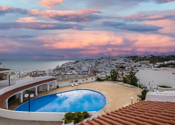 Luxurious Seaview With Pool 5min דירה *