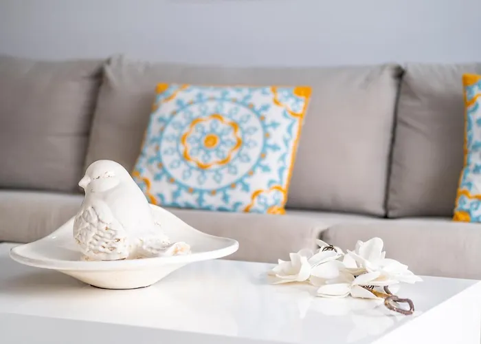 Luxurious Seaview With Pool 5min דירה *