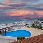 Luxurious Seaview With Pool 5min アパート *