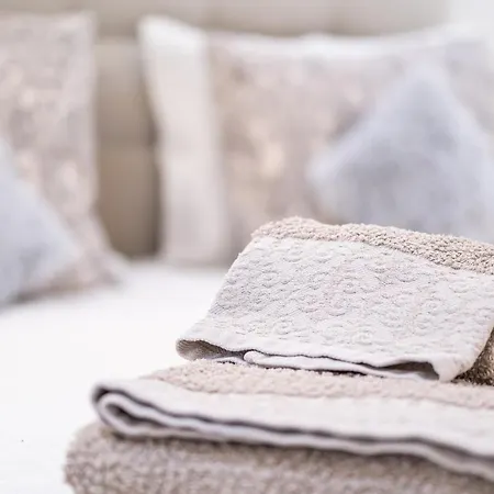 Apartmán Luxurious Seaview With Pool 5min